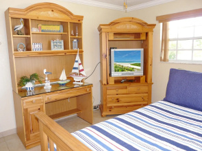 Pet-friendly Waterfront With Pool and Steps to Beach