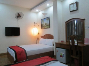 Queen Hotel Saigon Airport