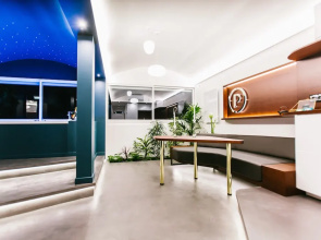 Parenthese Concept Room