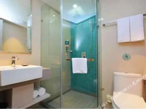 Super 8 by Wyndham Linyi Bus Terminal