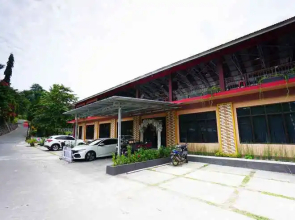 OYO 1254 Golden Lake Resort