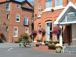 Westlynne Hotel  Apartments