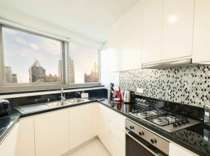 LUX The Paramount Sea View Suite