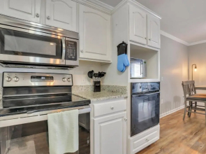 Eagle s Nest - Spacious Loft Downtown - Near GSU