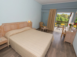 Golden Coast Hotel & Bungalows - All Inclusive