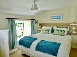 Tresowes Green Cottage