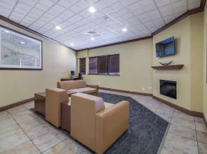 Badlands Inn & Suites