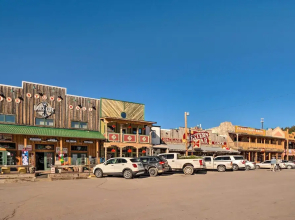 Pet-friendly Cloudcroft Cabin: Walk to Shop, Food