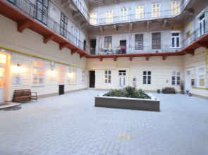 Budget Apartment by Hi5 - József Attila 10.