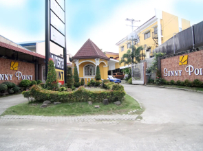 Sunny Point Hotel