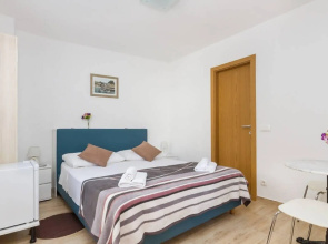 Peruzovic Rooms 2