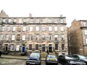 Georgian New Town 2-Double Bed