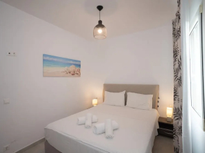 Island Dreaming Opal 2 Bd w shared pool