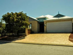 Halls Head Holiday Home