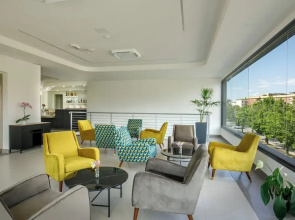 Simon Hotel Aprilia