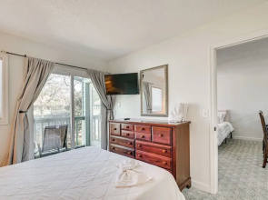 On-site Ocean Access: Myrtle Beach Resort Condo!