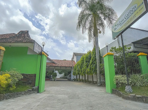 OYO Life 90589 Palem Garden Hotel