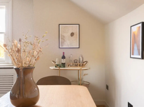 The Streatham Common - Modern & Bright 2BDR Apartment