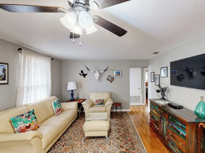 3 BR Cozy Home w/ Play Room, Patio & Fire Pit