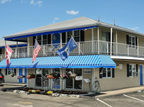 Friendship Oceanfront Suites