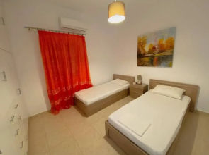 Antonis House