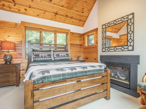Captain's Cabin by Taylor Made Deep Creek