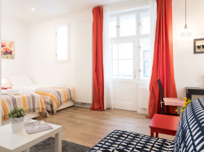 Cute Studio With Beautiful Balcony in the Center!