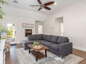 Home Pool 15 Minutes from DFW Airport