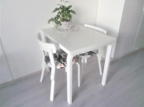 Compact high quality top floor studio in perfect location