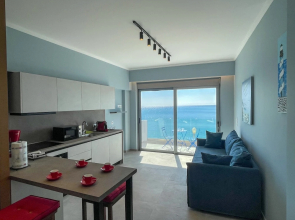 Charaki Escape Chic Seafront Studio