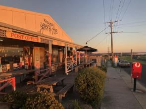 Sinnamon's By The Sea