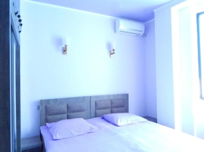 Guesthouse "Earth Center"
