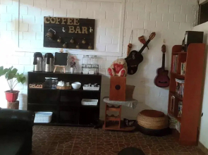 Kitara House Backpackers Hostel
