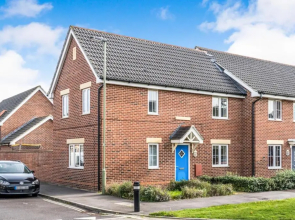 Lakeside-Dakota 3bed house 2bath parking M27 J5 Southampton Airport sleeps 6