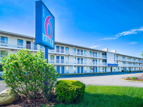 Motel 6 Warren, MI - Detroit East