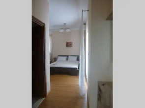 Roman Gardens Studio Apartment