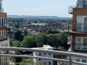 Basingstoke Spectacular 1 Bedroom Apartment