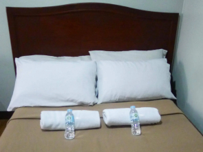 Metro Deluxe Residences