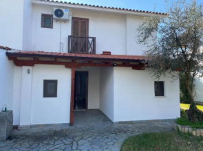 Private Beach Front Maisonette 3 Bedroom Mikiverna