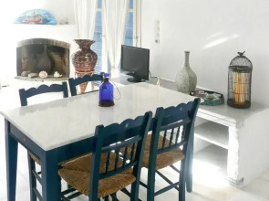Villa With 3 Bedrooms in Paros, With Wonderful sea View, Pool Access and Wifi - 1 km From the Beach