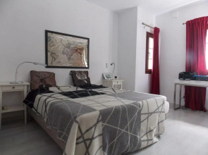 Apartment With Sea View In Puerto Banus
