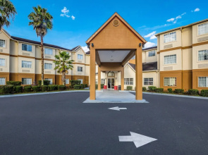 Motel 6 Savannah