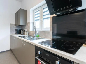 The Eldern - Spacious, Netflix, free Parking, close to A1