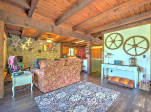 Red Nova - 3 Br Home