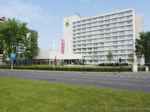 Holiday Inn Eindhoven Centre by IHG