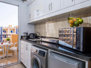 Pool View ★ Top Floor Balcony ★ Kitchen ★ Washing