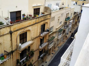 Homestay on Arturo Mercieca 46