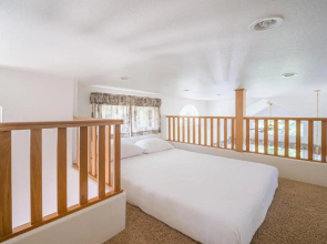 Strawhouse Resorts