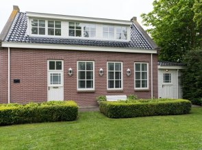 Idyllic Sloten apartment