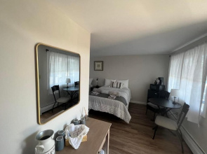 Lincoln House Motel